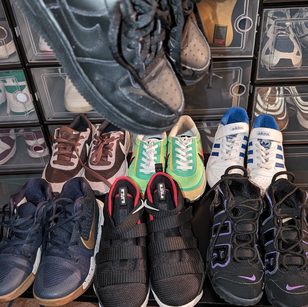 Nike's (Sz 1)